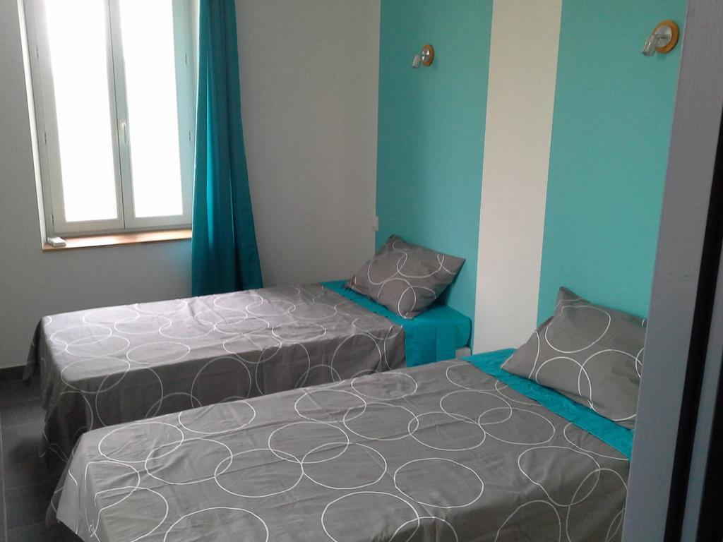 Millot Conilhac Bed & Breakfast ห้อง รูปภาพ