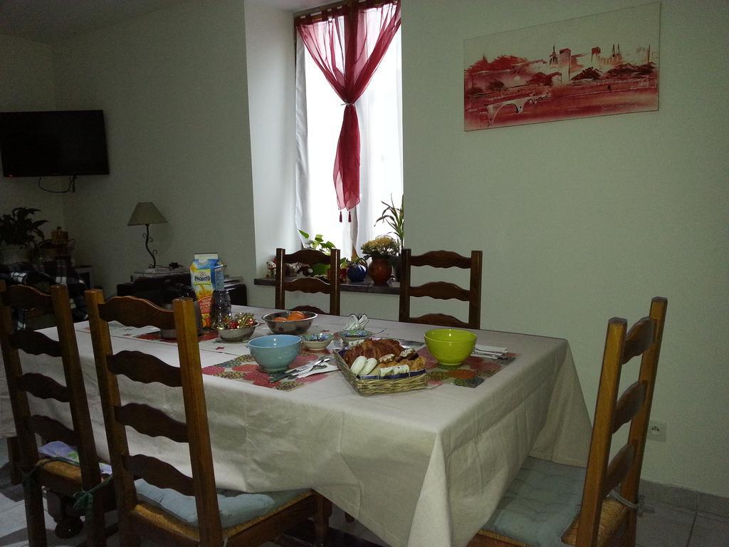 Millot Conilhac Bed & Breakfast ภายนอก รูปภาพ