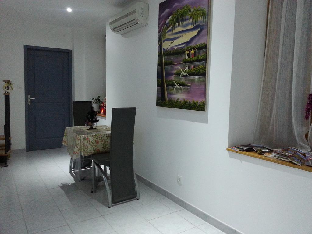 Millot Conilhac Bed & Breakfast ภายนอก รูปภาพ