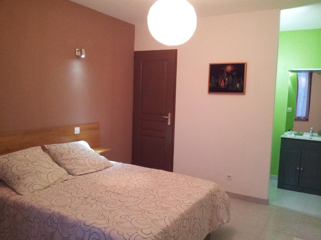 Millot Conilhac Bed & Breakfast ห้อง รูปภาพ